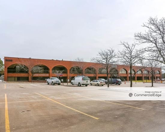 Marketplace Courtyard - Building E