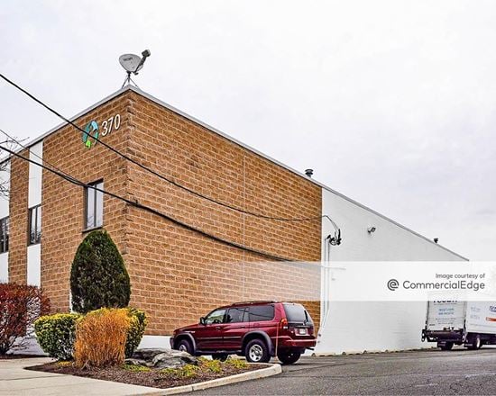 Meadowlands Distribution Center - 368-374 Starke Road