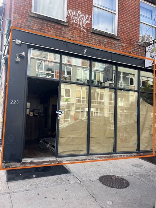 800 SF | 223 Kent Ave | Prime Corner Retail Space in North Williamsburg  For Lease