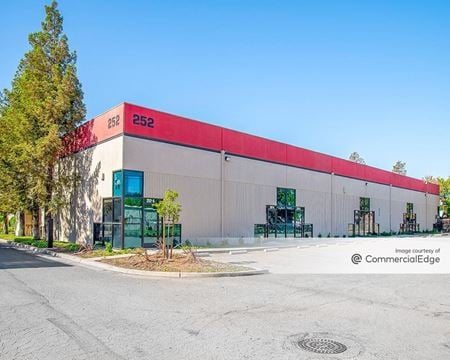 Industrial space for Rent at 232 West Larch Road in Tracy