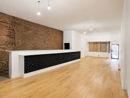 Retail space for Rent at 8714 South Commercial Avenue in Chicago