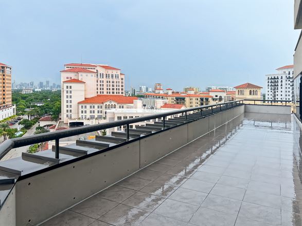 Spaces - Coral Gables - Alhambra Circle