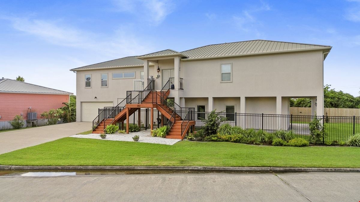 Coastal Charm in San Leon – Minutes from the Bay