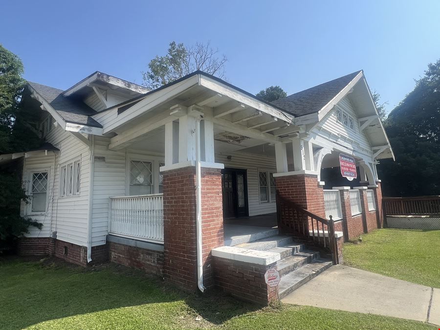 2,519 SF Office Building on 0.48-Acre