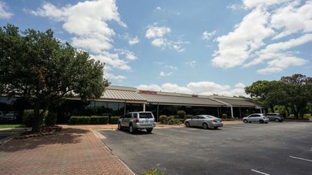 Commercial space for Rent at 896 Summit Street in Round Rock
