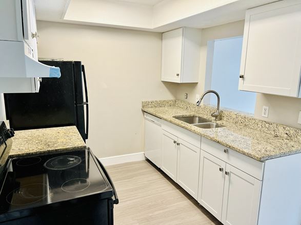 THE WILDWOOD APARTMENTS IN DOWNTOWN CLEARWATER (18-UNITS) FOR SALE!