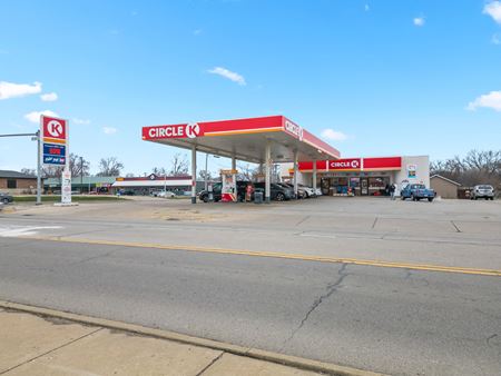 Retail space for Sale at 1007 W Garfield Ave in Bartonville