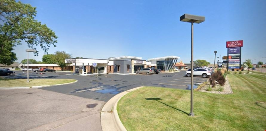 Office space for Rent at 1600 Madison Ave in Mankato