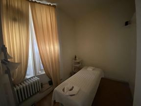 36 W 56th St