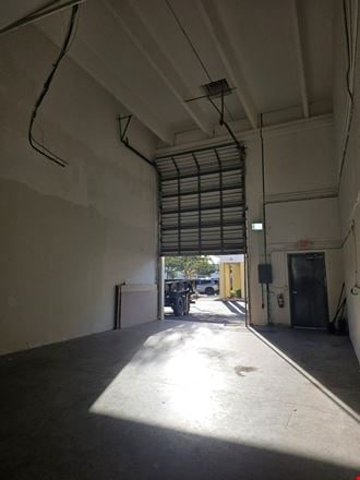 Contractor's Business Park: 1800sf Flex Condo for Sale or Lease