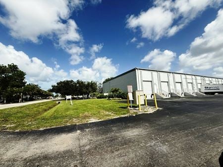 Photo of commercial space at 4227 Enterprise Avenue in Naples