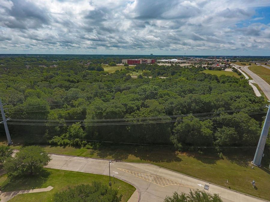 ± 15.75 Acres on Hwy 6 | N Earl Rudder Freeway | Bryan, TX