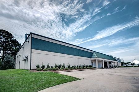 Retail space for Sale at 1976 Mississippi 43 in Canton