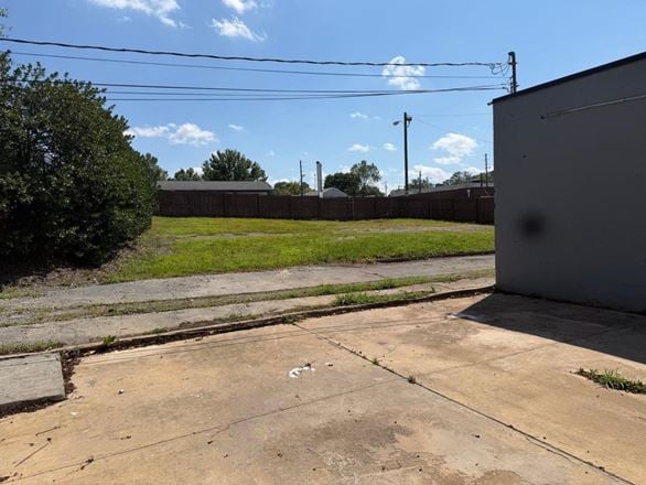 62 Barnes St – Office, Quonset Hut + Fenced Yard