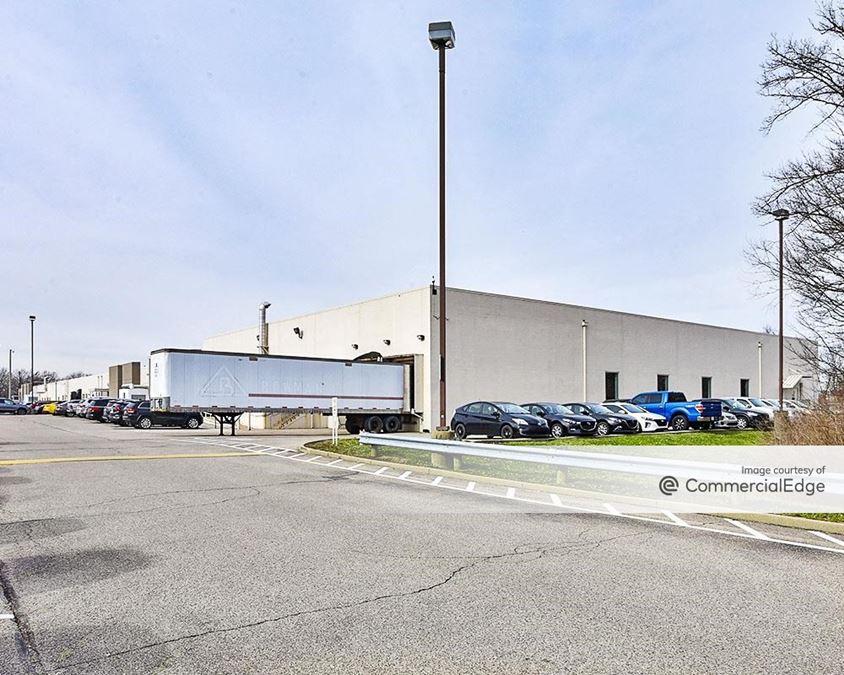 11450 Grooms Road 11450 Grooms Road Industrial Building