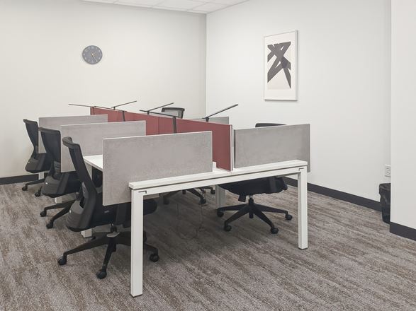 Regus - Marlboro - RT 520