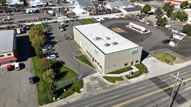 Industrial Warehouse & Showroom for Sublease