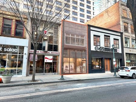 Retail space for Rent at 1725 Chestnut Street in Philadelphia