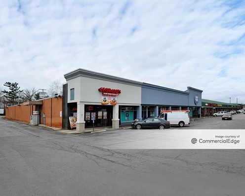 Maple Heights Shopping Center