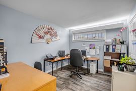 9402 Mesa Dr