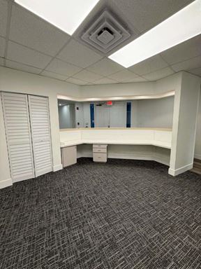 Presidential Circle Office Plaza