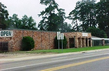 Other space for Sale at 909 E Broad St in Texarkana