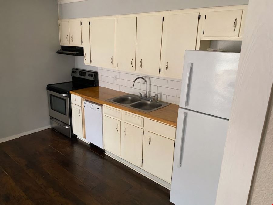 Majestic Oaks Apartments