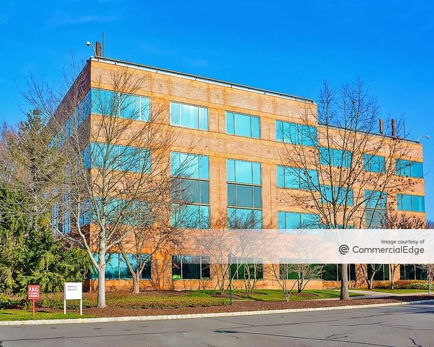 Warren Corporate Center - Building 100