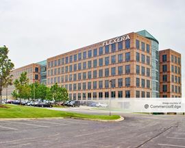 Hamilton Lakes Business Park - 300 Park Blvd
