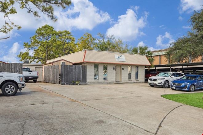 16818 Titan Drive, Houston, TX 77058