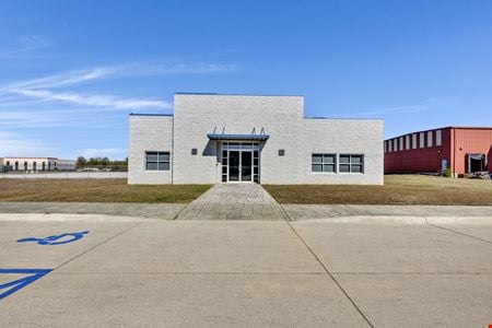 Industrial space for Sale at 100 Commercial Park Dr in Calera