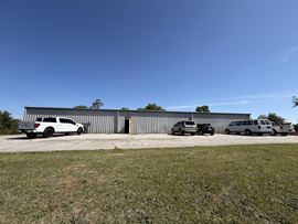 Warehouse- Wells HWY- Seneca- 6K SQ FT