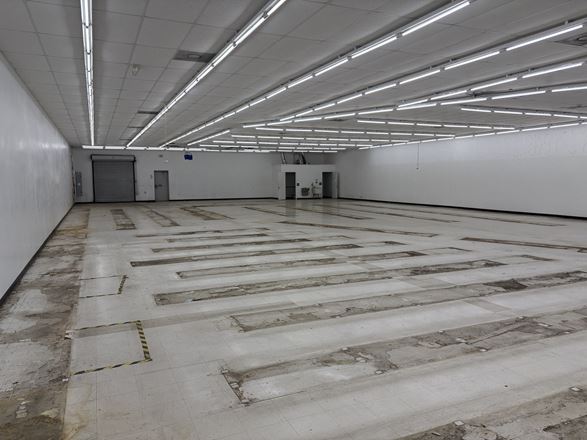 Former Advance Auto Parts Available