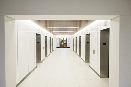 B101     Space Photo Gallery 4