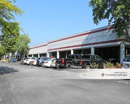 Northfield Business Center - 1000 & 1050 Northfield Court