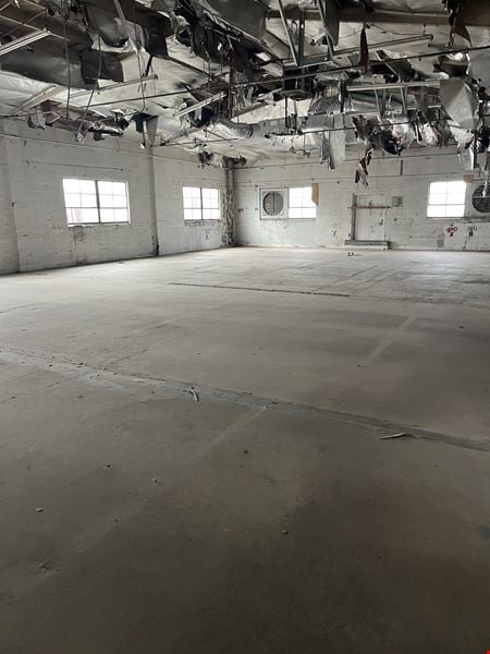Industrial space for Rent at 13736 Saticoy St in Van Nuys