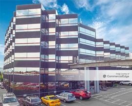 Rock Pointe Corporate Center - Rock Pointe Tower