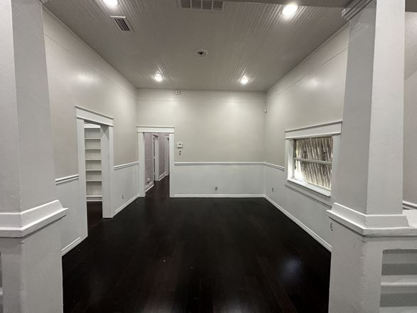West Tampa Commercial Building & Lot for Sale