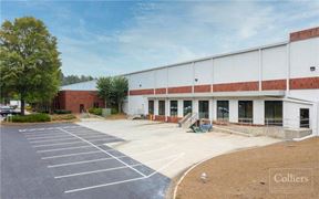 For Sublease: ± 356,000 SF at 300 Horizon Drive