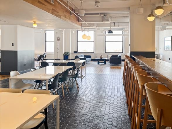 Spaces - Chicago - 332 S Michigan Avenue