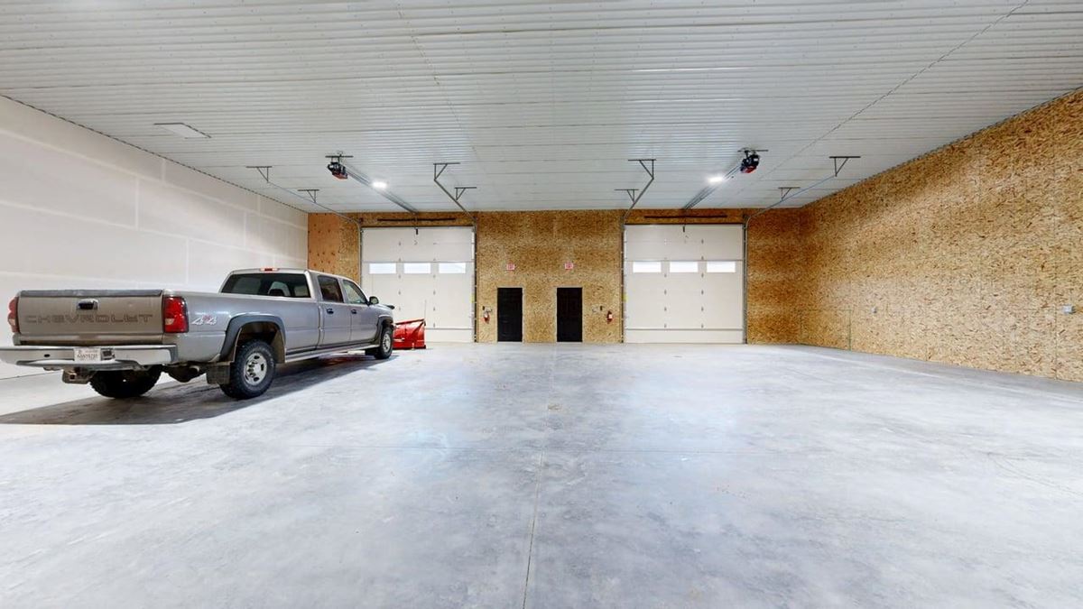 6836 Cowgirl Way