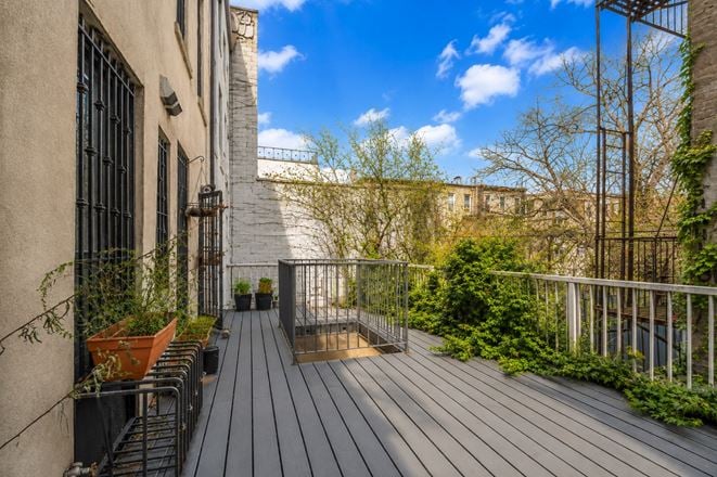 1501 Broadway