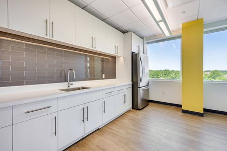 302      Space Photo Gallery 7