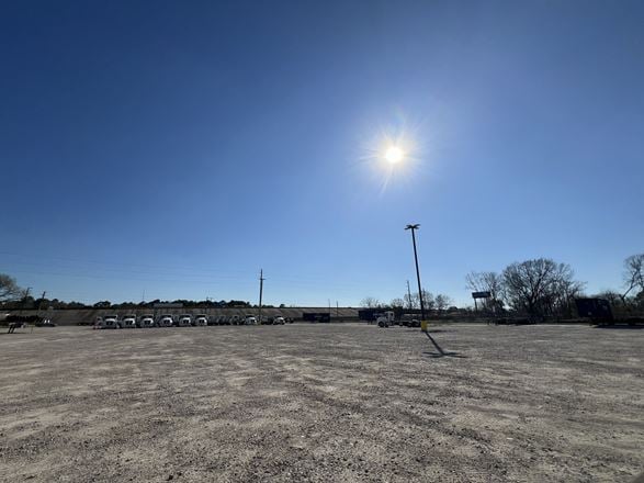 3033 I-10 East Frontage Rd, Baytown, TX 77521, Harris County