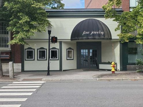 376 Main St