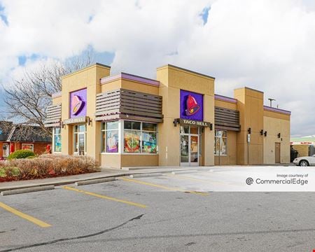 Retail space for Rent at 3879 Medina Road in Akron