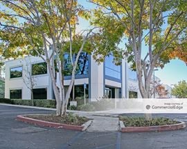 Greyhawk Business Center - Bldg. Q
