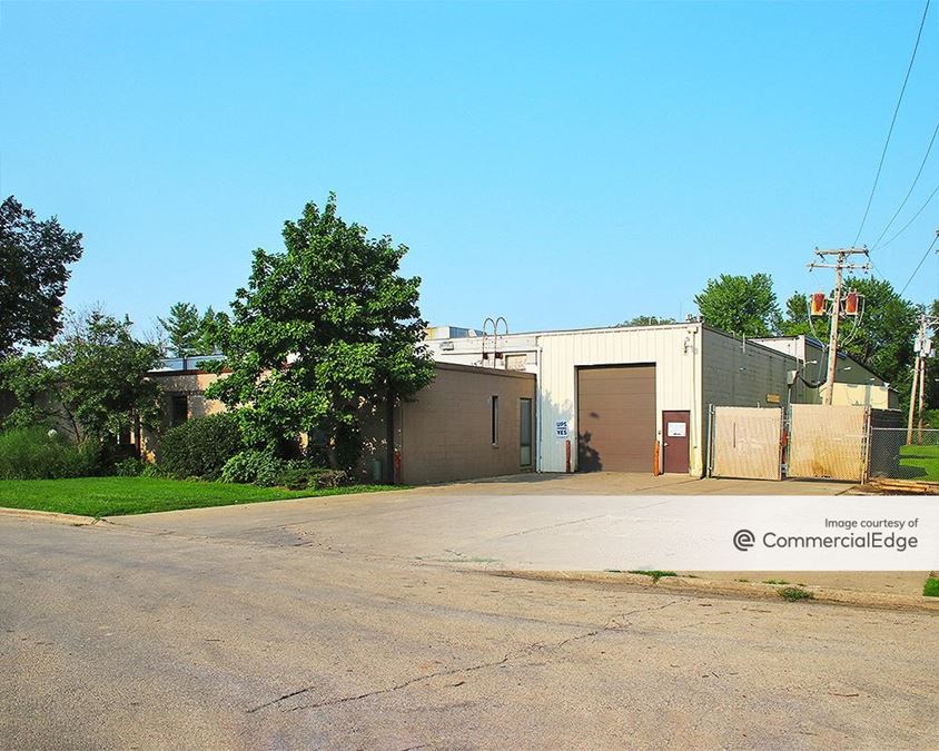 101 West Terra Cotta Avenue, Crystal Lake, IL Industrial Building