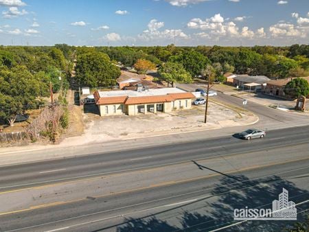 Retail space for Rent at 1616 S. WW White in San Antonio