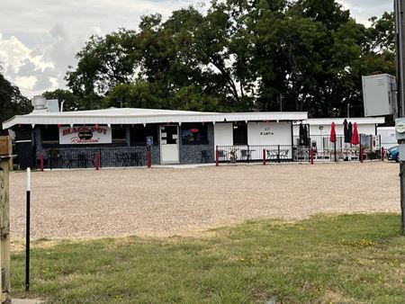 Photo of commercial space at 417 N Lacy Dr in Waco